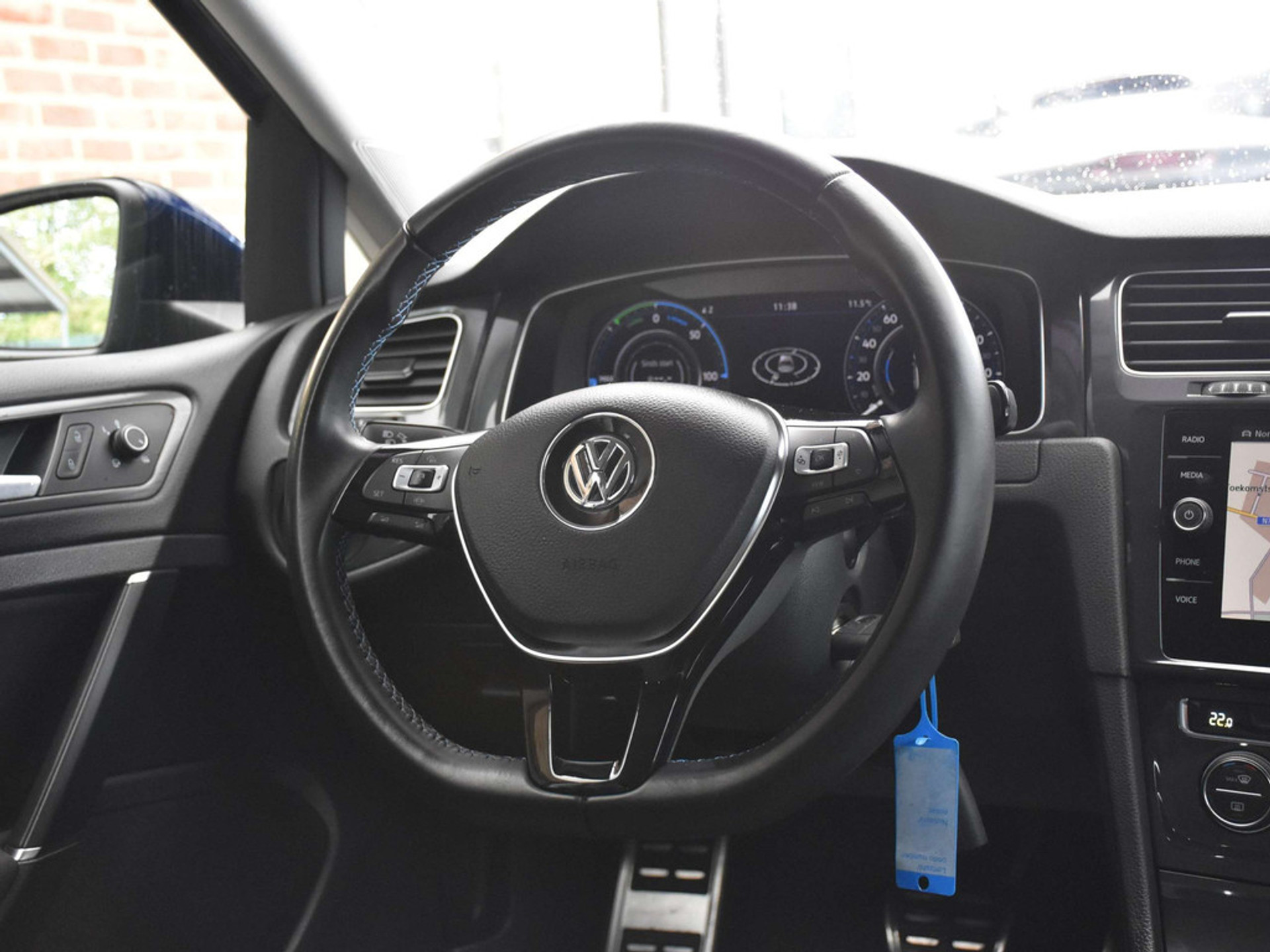 48695971-16.jpg